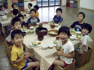 給食
